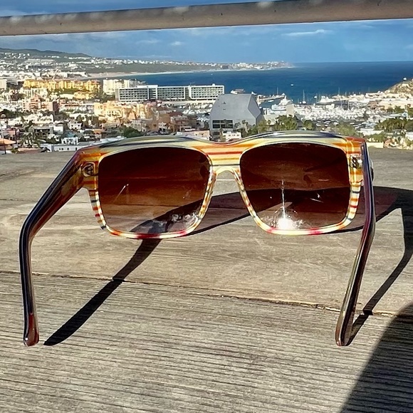 FREE FLYING Fly Girls Sunglasses 🖤 - Picture 4 of 17